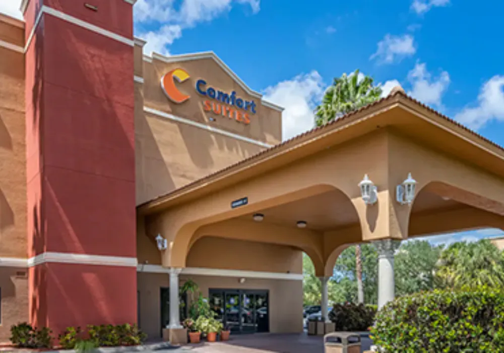 Comfort suites 448x260